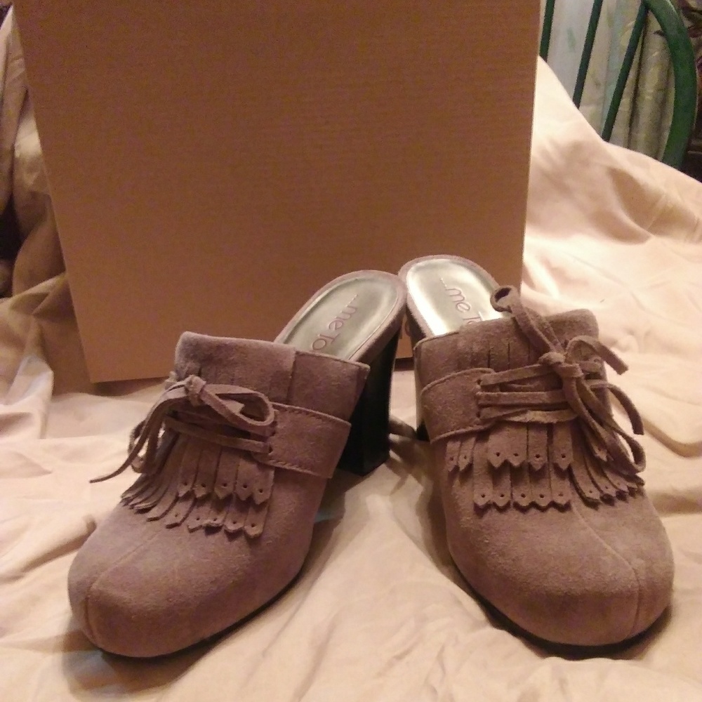 Shoes - Picture 2 of 2